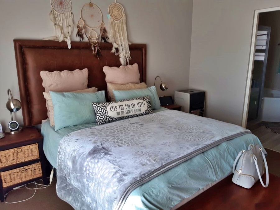 To Let 3 Bedroom Property for Rent in Hillside Free State
